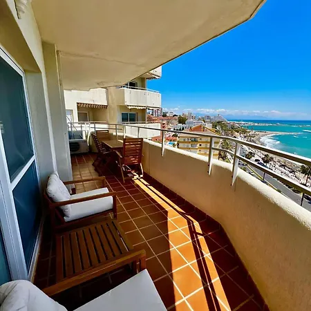 Apartment Deluxe Large Sea Views Benalbeach