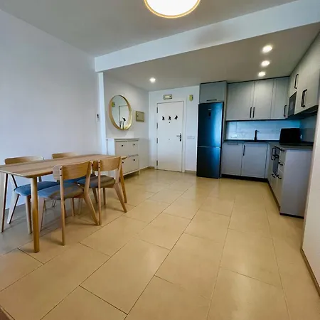 Apartment Deluxe Large Sea Views Benalbeach *
