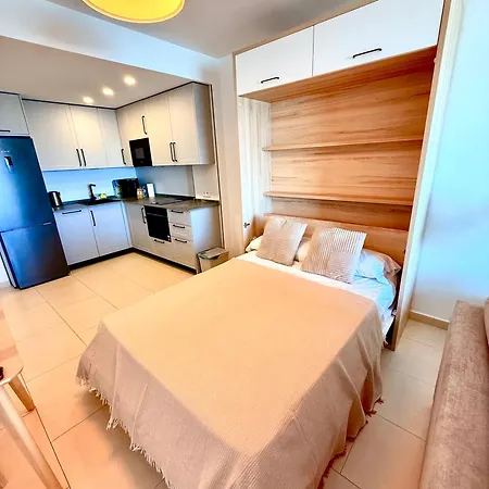 Lejlighed Deluxe Large Sea Views Benalbeach *