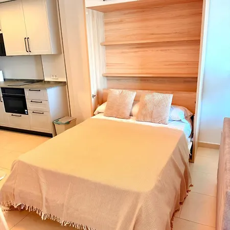 Deluxe Large Sea Views Benalbeach *